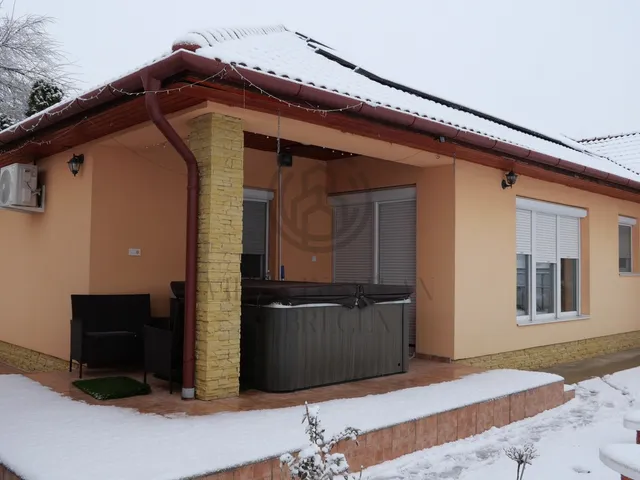 Eladó ház Mikepércs 130 nm