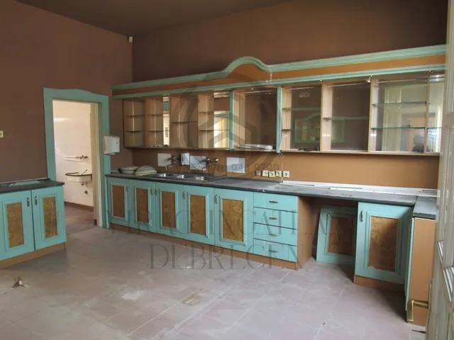 Kiadó kereskedelmi és ipari ingatlan Debrecen 190 nm