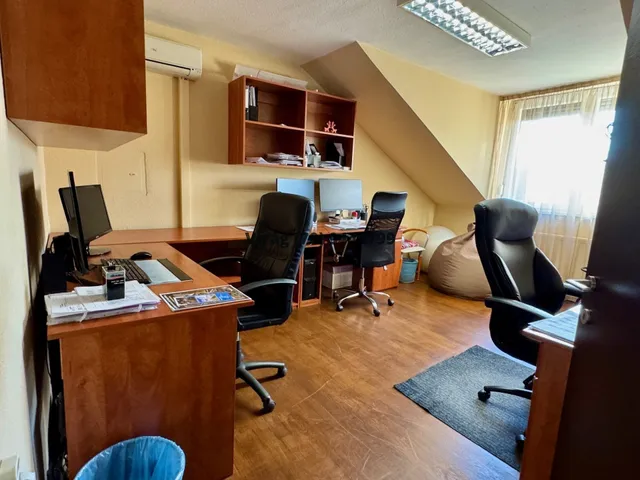 Eladó kereskedelmi és ipari ingatlan Debrecen 210 nm