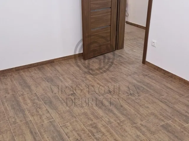 Kiadó kereskedelmi és ipari ingatlan Debrecen 53 nm