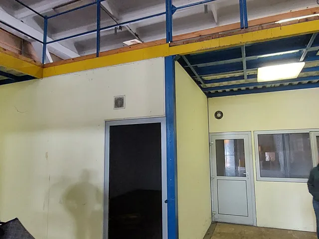 Kiadó kereskedelmi és ipari ingatlan Budapest XXIII. kerület, Orbán hegy 330 nm