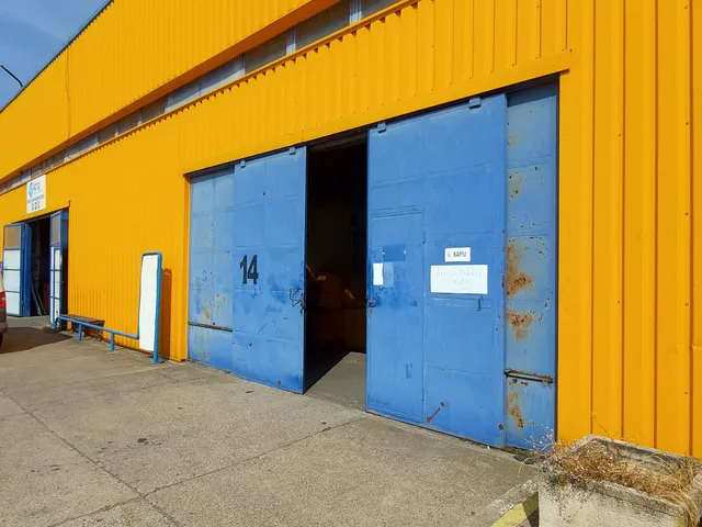 Kiadó kereskedelmi és ipari ingatlan Budapest XXIII. kerület, Orbán hegy 330 nm