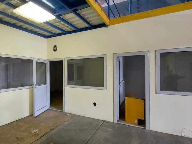 Kiadó kereskedelmi és ipari ingatlan Budapest XXIII. kerület, Orbán hegy 432 nm