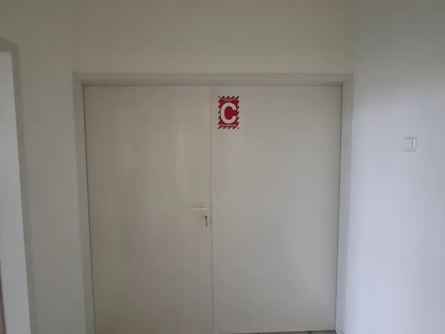 Kiadó kereskedelmi és ipari ingatlan Budapest XXIII. kerület, Orbán hegy 250 nm