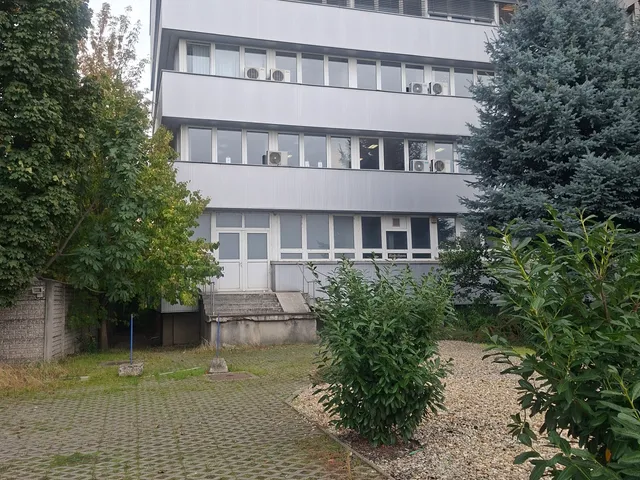 Kiadó kereskedelmi és ipari ingatlan Budapest XXIII. kerület, Orbán hegy 64 nm