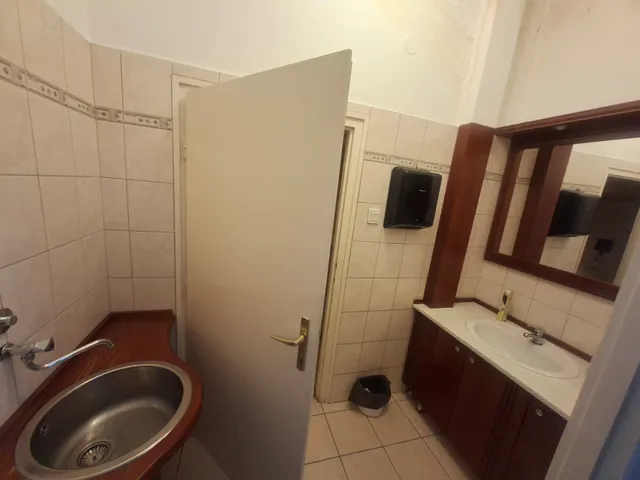 Kiadó kereskedelmi és ipari ingatlan Budapest XXIII. kerület, Orbán hegy 64 nm