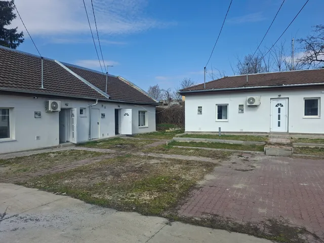 Eladó ház Budapest XXI. kerület, Háros 266 nm