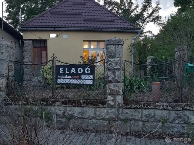 Eladó ház Sóskút 64 nm