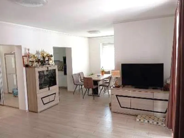 Kiadó ház Debrecen 100 nm
