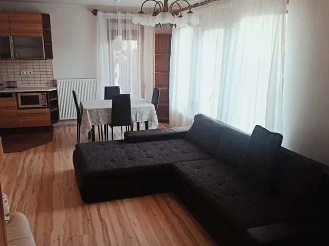 Kiadó lakás Debrecen 86 nm