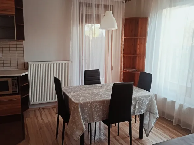 Kiadó lakás Debrecen 86 nm