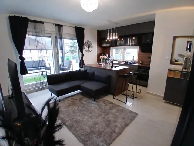 Kiadó lakás Debrecen, Széchenyikert 68 nm