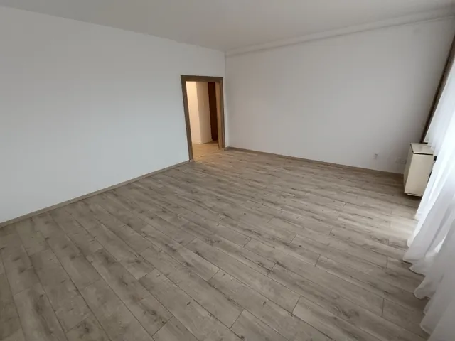 Kiadó lakás Debrecen, Széchenyikert 82 nm