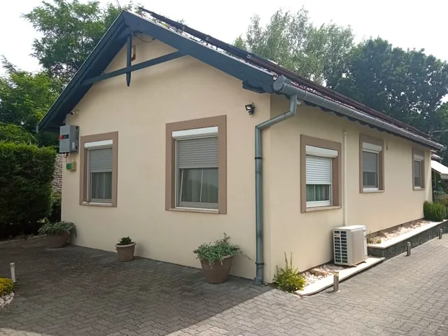 Eladó ház Pócsmegyer 160 nm