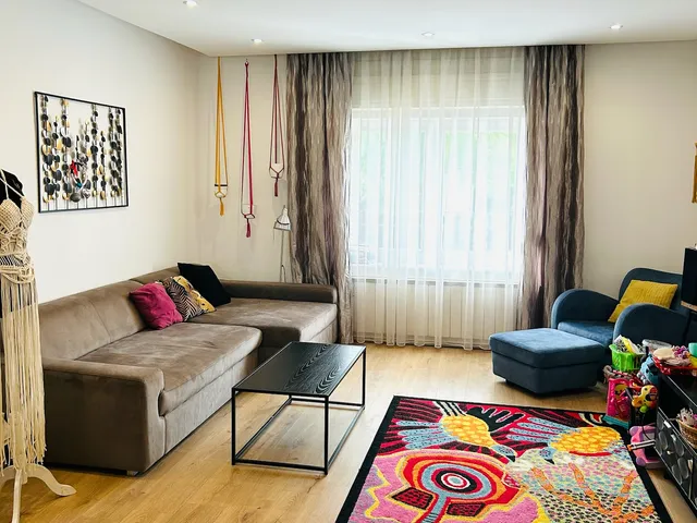 Eladó ház Budakalász, Szent István-telep, 0 198 nm