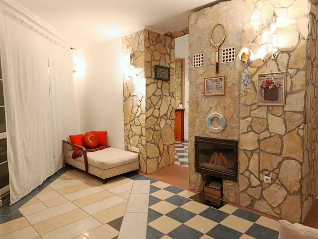 Eladó lakás Budapest III. kerület, Római-part, 0 100 nm