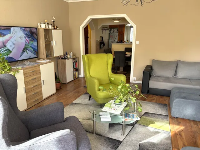 Eladó lakás Budapest III. kerület, Pók utcai lakótelep, 0 73 nm