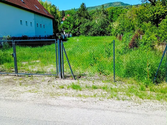 Eladó telek Leányfalu, 0 628 nm