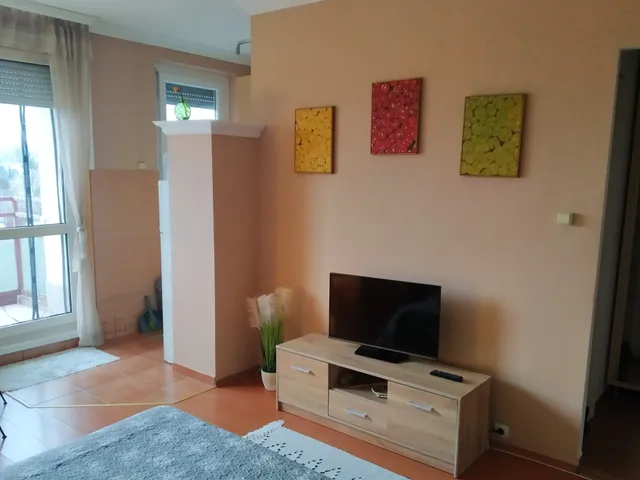 Eladó lakás Budapest III. kerület, Pók utcai lakótelep, 0 28 nm