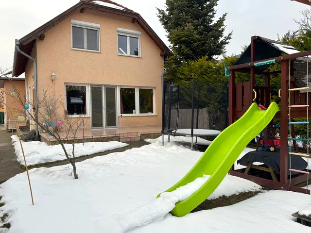 Eladó ház Budapest III. kerület, Csillaghegy 160 nm