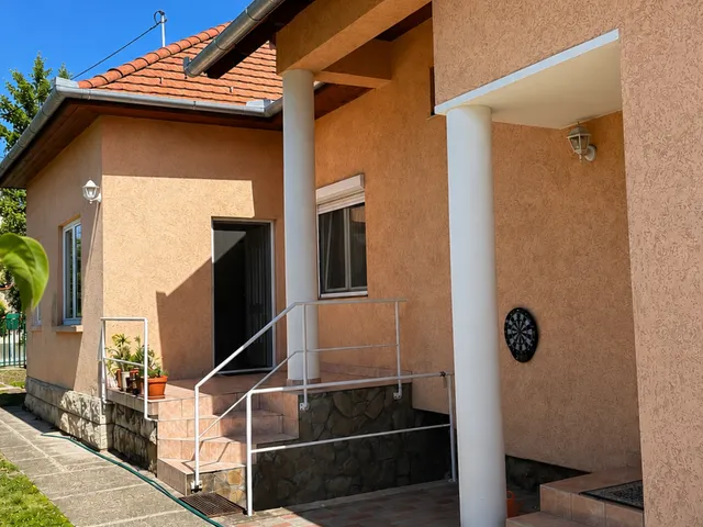 Eladó ház Budapest III. kerület, Csillaghegy, 0 160 nm