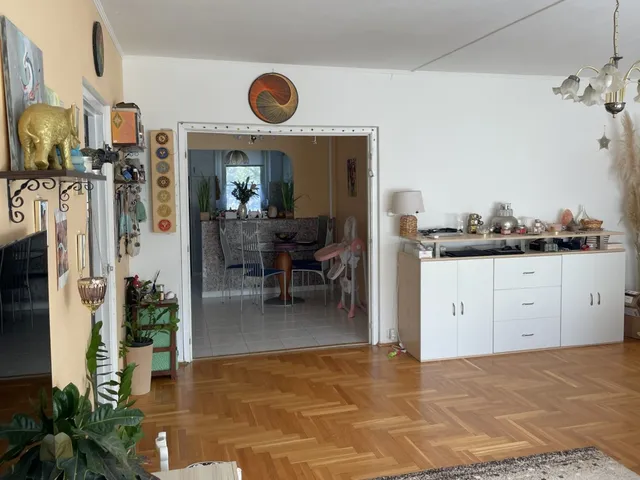 Eladó lakás Budapest III. kerület, Pók utcai lakótelep, 0 73 nm