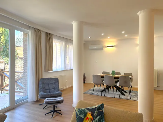 Eladó ház Budapest III. kerület, Csillaghegy, 0 230 nm