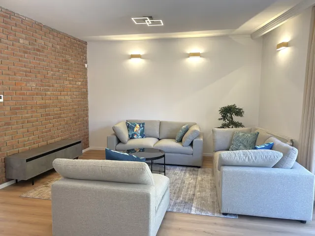 Eladó ház Budapest III. kerület, Csillaghegy, 0 230 nm