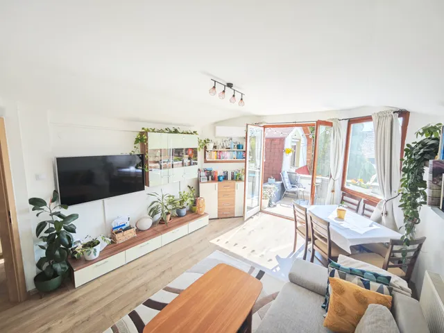 Eladó lakás Budapest III. kerület, Csillaghegy, 0 65 nm