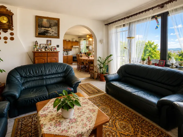 Eladó ház Budapest III. kerület, Csillaghegy 326 nm