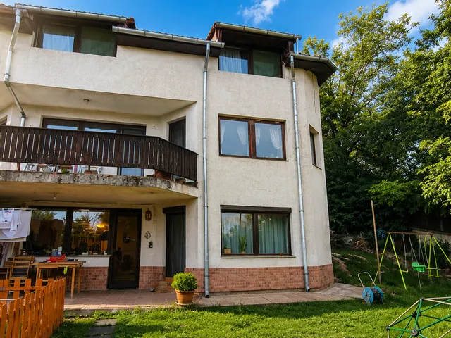 Eladó ház Budapest III. kerület, Csillaghegy 326 nm