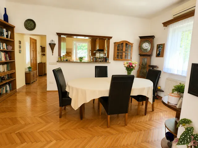 Eladó lakás Budapest III. kerület, Ürömhegy, 0 127 nm