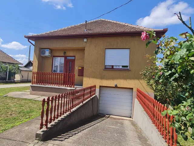 Eladó ház Szajol 90 nm