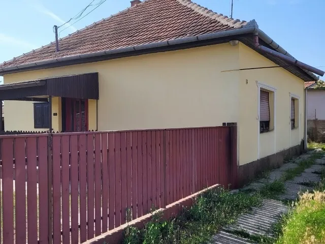 Eladó ház Szajol 65 nm