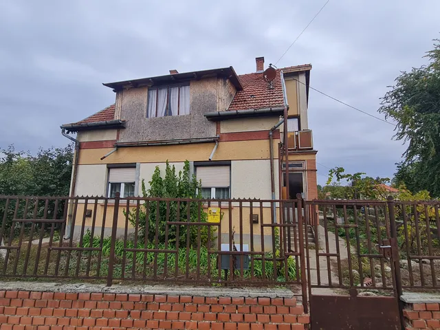 Eladó ház Kuncsorba, Kölcsey 108 nm