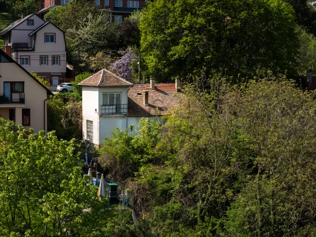 Eladó telek Budapest II. kerület, Máriaremete 1070 nm