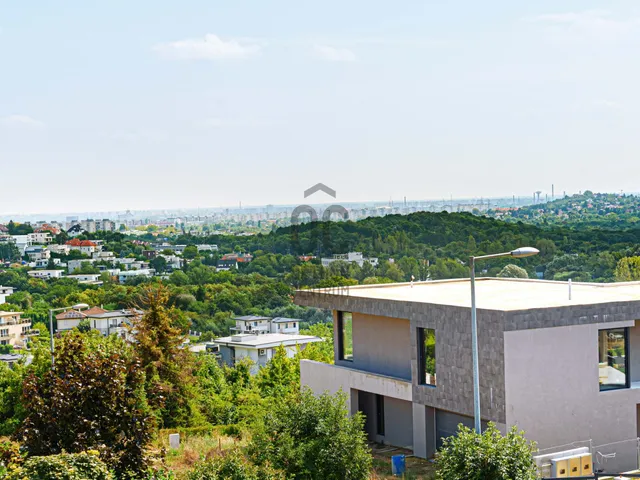Kiadó lakás Budapest XI. kerület, Madárhegy, Csonttollú utca 110 nm