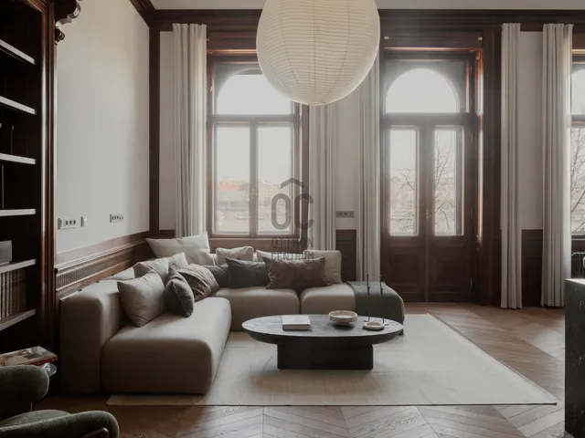 Kiadó lakás Budapest I. kerület, Tabán, Döbrentei utca 150 nm