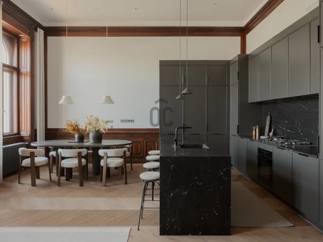 Kiadó lakás Budapest I. kerület, Tabán, Döbrentei utca 150 nm