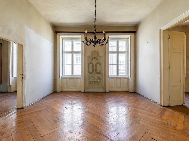 Eladó lakás Budapest I. kerület, Hunyadi János út 94 nm