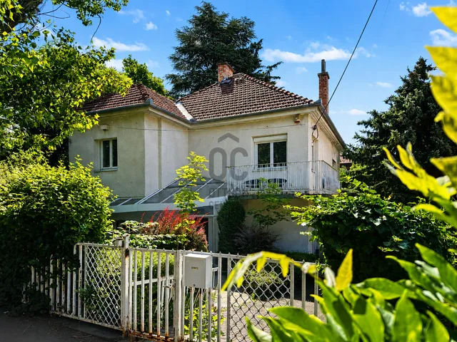 Kiadó kereskedelmi és ipari ingatlan Budapest XI. kerület, Sasad-Sashegy XI. ker. 366 nm