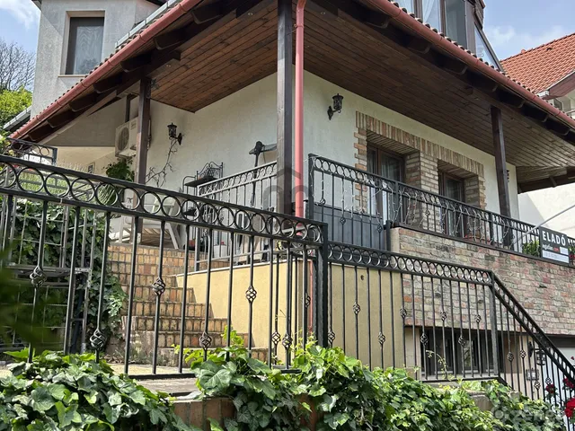 Eladó ház Budapest II. kerület, Remetekertváros 237 nm