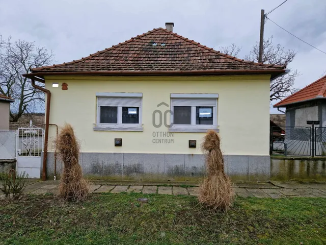 Eladó ház Szomolya 100 nm