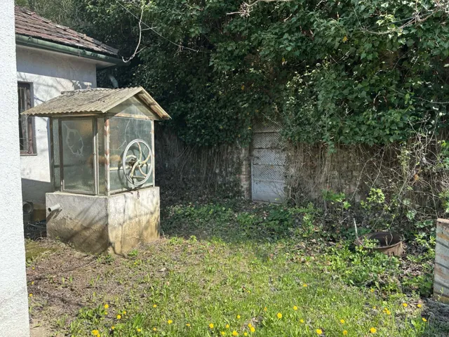 Eladó nyaraló Szirmabesenyő 58 nm