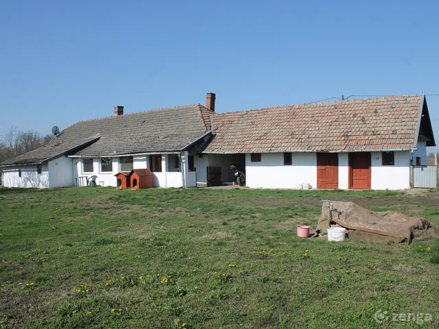 Eladó mezőgazdasági ingatlan Kétsoprony 96 nm