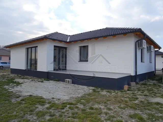 Eladó ház Győrzámoly 122 nm