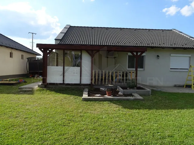 Eladó ház Győr, Gyirmót 91 nm