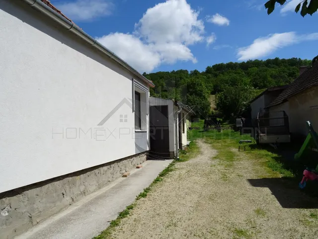Eladó ház Kajárpéc 105 nm