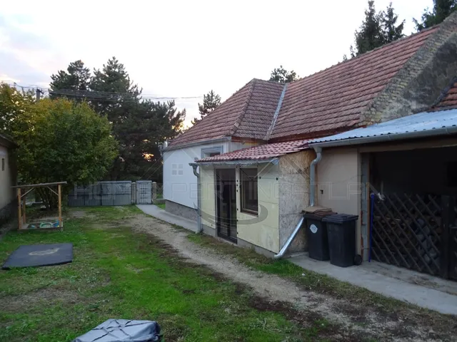 Eladó ház Kajárpéc 105 nm