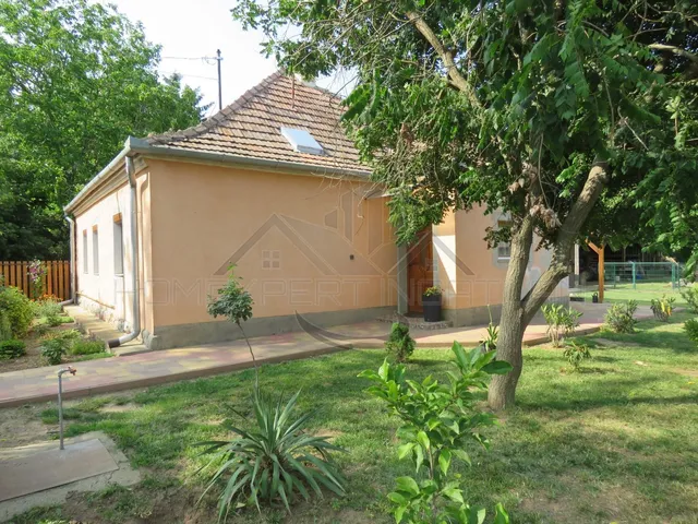 Eladó ház Szerecseny 80 nm